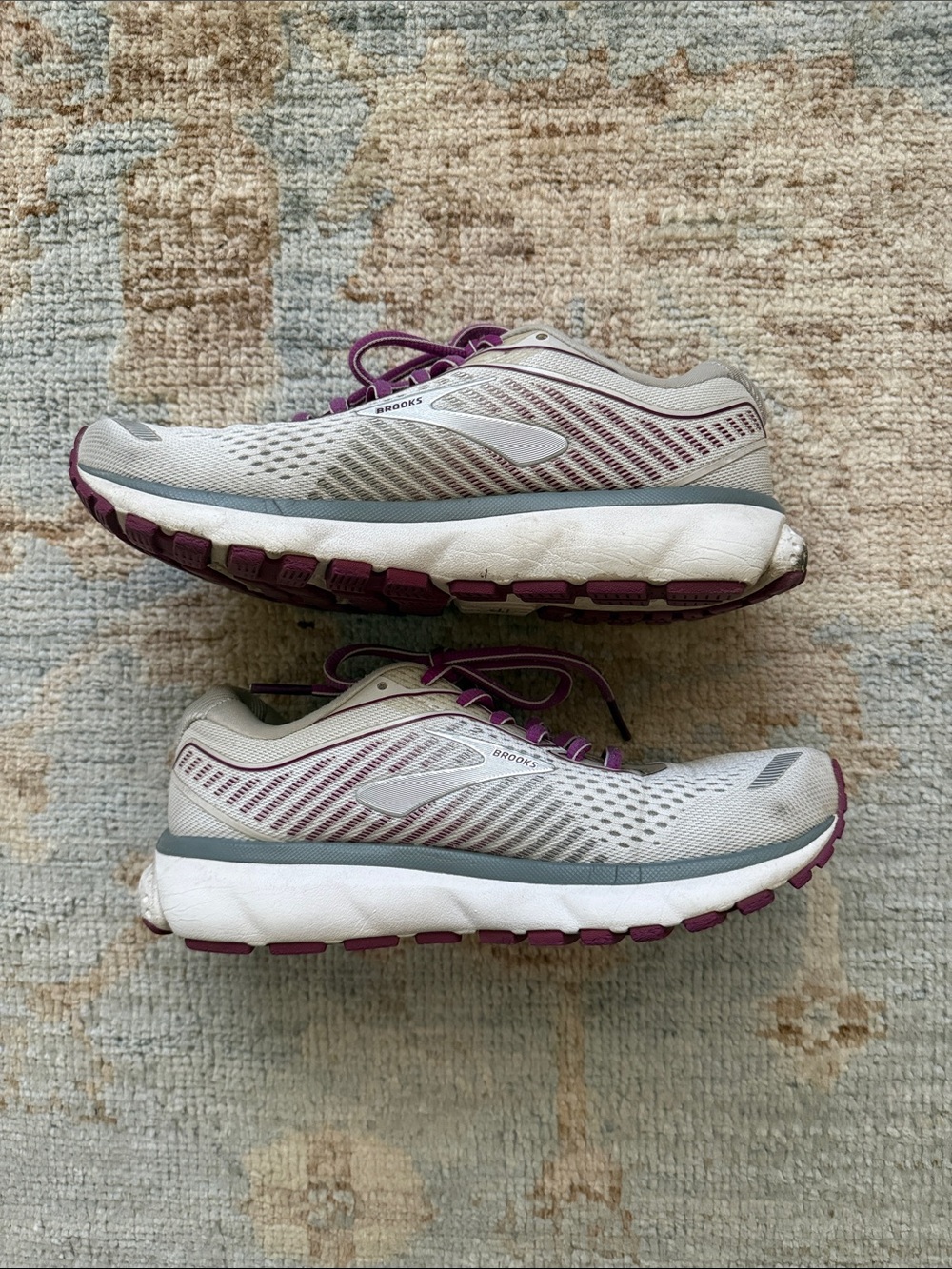 Brooks Ghost 12 Running Shoes - Picture 3 of 5
